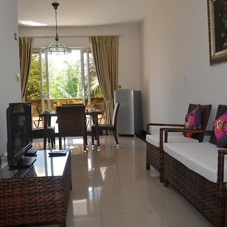 Burnas Beach Aparthotel Pereybere Beach Buitenkant foto