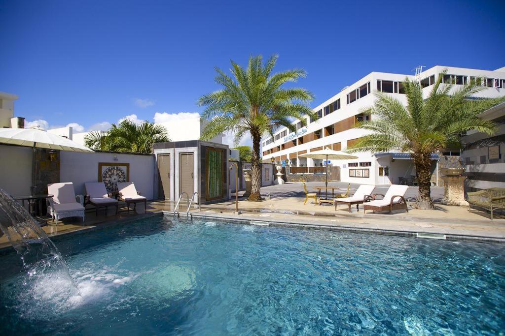 Burnas Beach Aparthotel Pereybere Beach Buitenkant foto